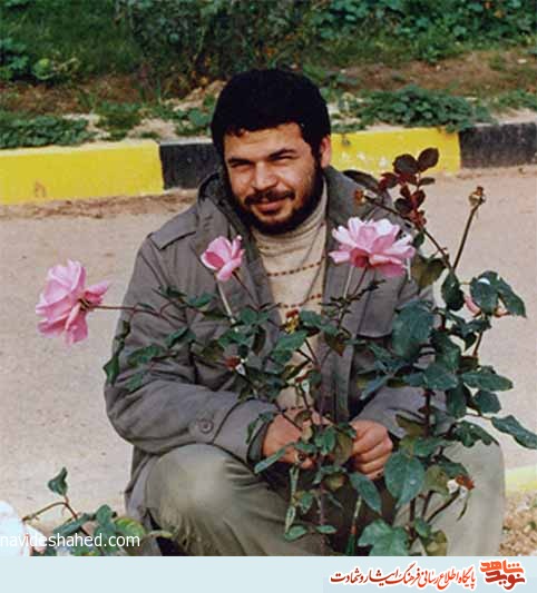 همیشه در انتظار رسیدن به معشوق بود همیشه در انتظار رسیدن به معشوق بود