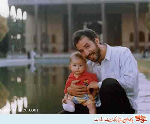 آدم عجیبی بود آدم عجیبی بود
