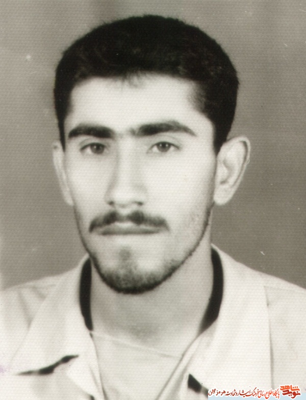 خاطره نوروزی شهید غلام آرمون ،لحظه تحویل سال 1367{اول فروردین منتشر گردد} خاطره نوروزی شهید غلام آرمون ،لحظه تحویل سال 1367{اول فروردین منتشر گردد}