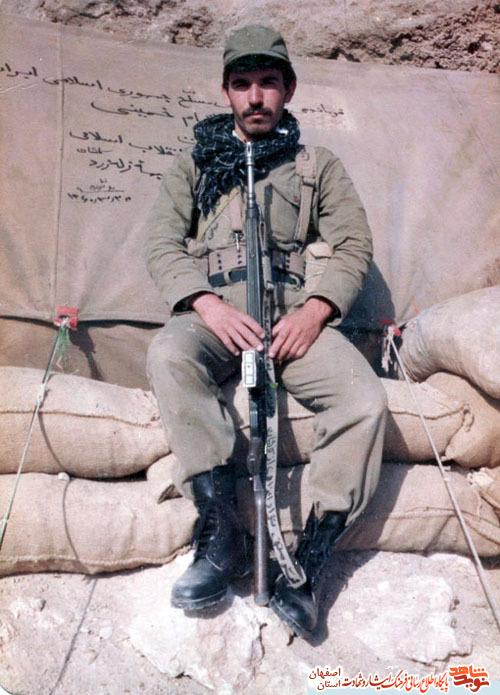 نگاهی به زندگی شهید محمد متقی تژاد از شهدای کاشانی عملیات بیت المقدس نگاهی به زندگی شهید محمد متقی تژاد از شهدای کاشانی عملیات بیت المقدس