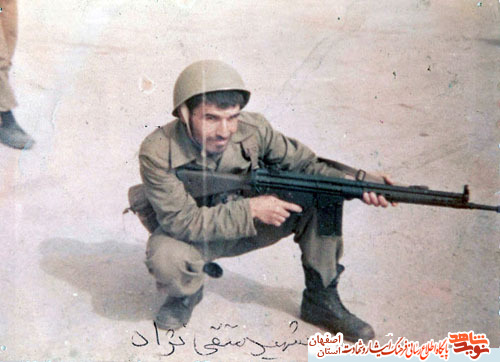 نگاهی به زندگی شهید محمد متقی تژاد از شهدای کاشانی عملیات بیت المقدس نگاهی به زندگی شهید محمد متقی تژاد از شهدای کاشانی عملیات بیت المقدس