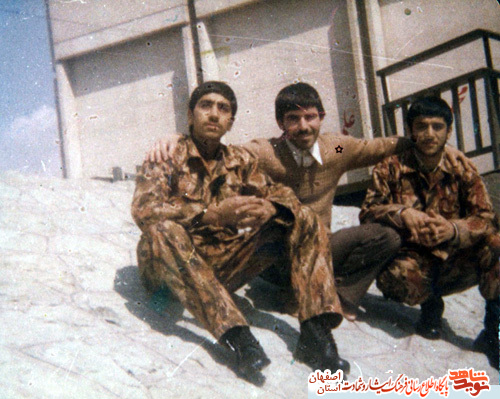 نگاهی به زندگی شهید محمد متقی تژاد از شهدای کاشانی عملیات بیت المقدس نگاهی به زندگی شهید محمد متقی تژاد از شهدای کاشانی عملیات بیت المقدس