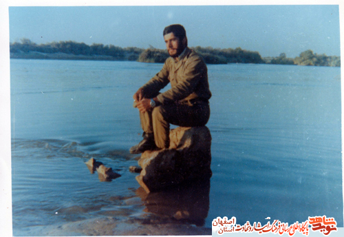 میخواهم نه یک بار بلکه صدبار فدای ماندن این اذان بشوم میخواهم نه یک بار بلکه صدبار فدای ماندن این اذان بشوم