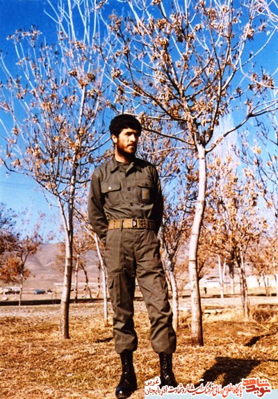 بسیجی شهید علی حاجی یعقوبی در قاب عکس بسیجی شهید علی حاجی یعقوبی در قاب عکس