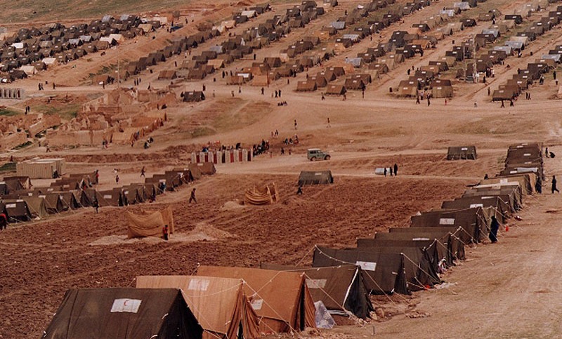 فیلم: مصاحبه مسعود سلطانی فر معاون سیاسی استانداری همدان در اردوگاه آوارگان عراقی فیلم: مصاحبه مسعود سلطانی فر معاون سیاسی استانداری همدان در اردوگاه آوارگان عراقی