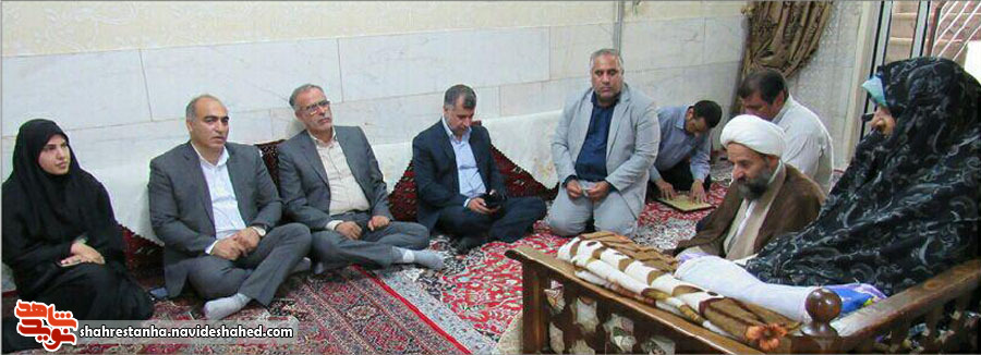 دیدار مسئولان شهرستان قرچک از مادر شهید «شاهسون» دیدار مسئولان شهرستان قرچک از مادر شهید «شاهسون»