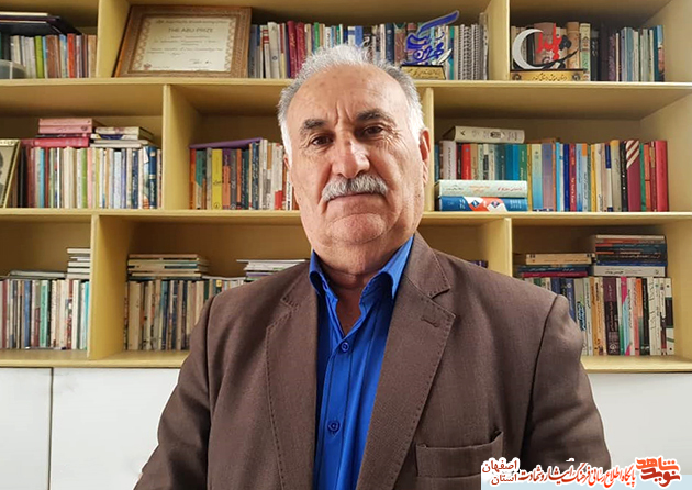 نویسنده دفاع مقدس: گاه با احساس مظلومیت شهدا اشک از چشمانم جاری میشود نویسنده دفاع مقدس: گاه با احساس مظلومیت شهدا اشک از چشمانم جاری میشود