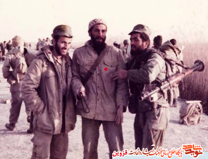 پاسدار بود و تا پای جان برای دفاع از آرمانهای انقلاب ایستادگی کرد پاسدار بود و تا پای جان برای دفاع از آرمانهای انقلاب ایستادگی کرد