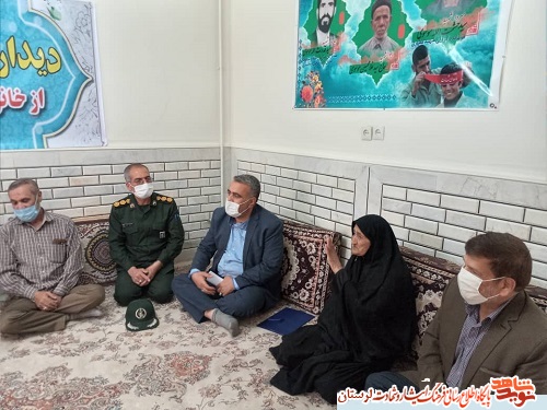 اقتدار ایران مدیون صبر و استقامت خانواده شهداست