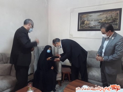 حل مشکلات ایثارگران باید در اولویت کار ادارات و نهادها قرار گیرد