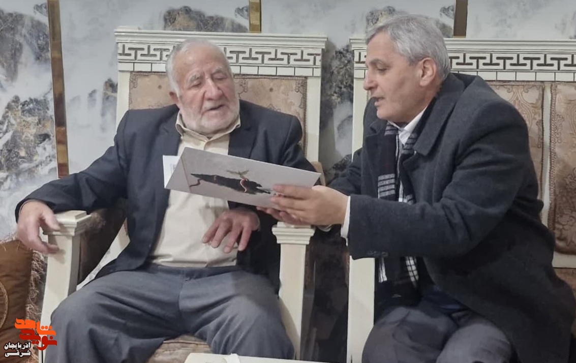 سلمانی با خانواده ۵ تن از شهیدان استان دیدار تازه کرد