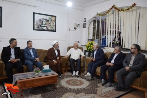 دیدار استاندار لرستان با خانواده شهیدان «اسکندر و حیدر تقی زاده»