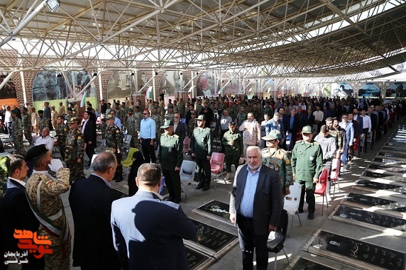 مراسم «مهمانی لاله ها» در گلزار شهدا برگزار شد + تصاویر