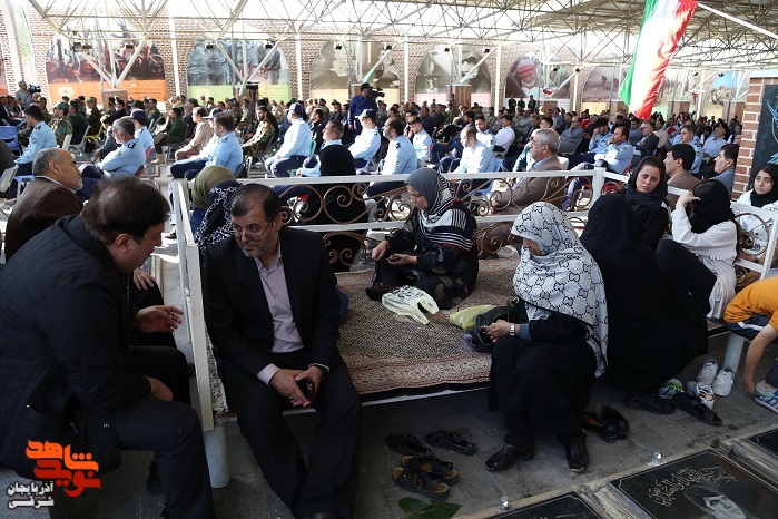 مراسم «مهمانی لاله ها» در گلزار شهدا برگزار شد + تصاویر
