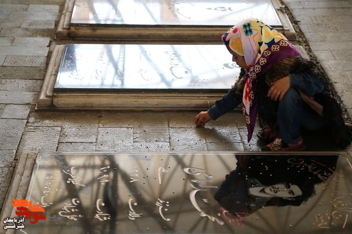 مراسم «مهمانی لاله ها» در گلزار شهدا برگزار شد + تصاویر