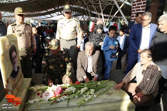 مراسم «مهمانی لاله ها» در گلزار شهدا برگزار شد + تصاویر