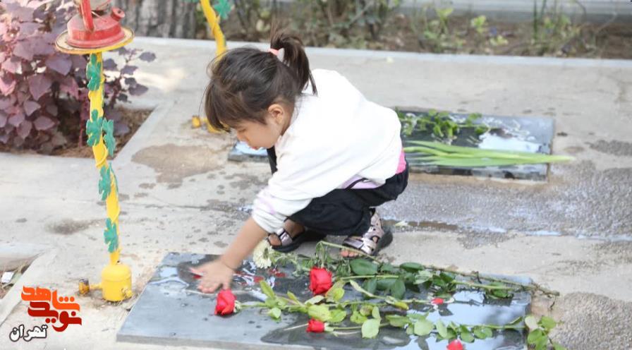 آیین «میهمانی لاله‌ها»همزمان با سراسر کشور در تهران برگزار شد