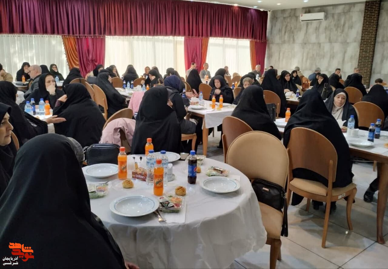 همسرانِ جانبازانِ سرافرازِ ۷۰ درصد مورد تجلیل قرار گرفتند همسرانِ جانبازانِ سرافرازِ ۷۰ درصد مورد تجلیل قرار گرفتند