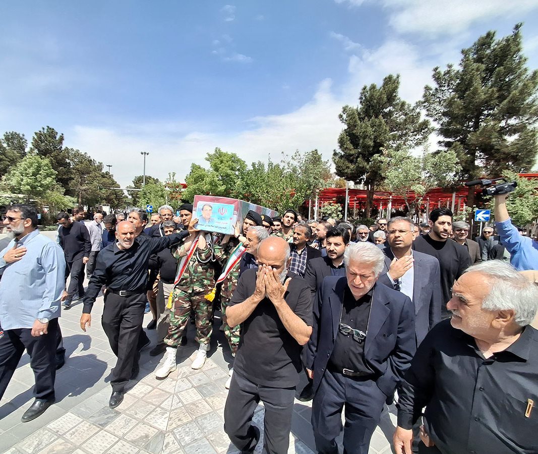 تشییع پیکر مطهر جانباز شهید «حمیدرضا محمدی صفت» در گلزار شهدای بهشت زهرای تهران