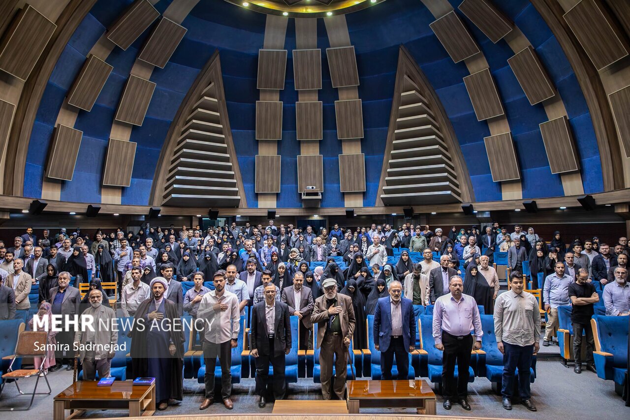 رونمایی از مستند «پرواز در مه» به مناسبت سالروز شهادت شهید رییسی و شهدای خدمت