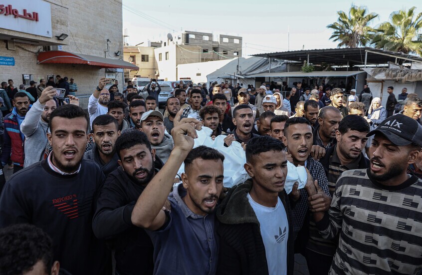 ۳۰ شهید در حمله اسرائیل به شهروندان فلسطینی در صف دریافت کمک در رفح