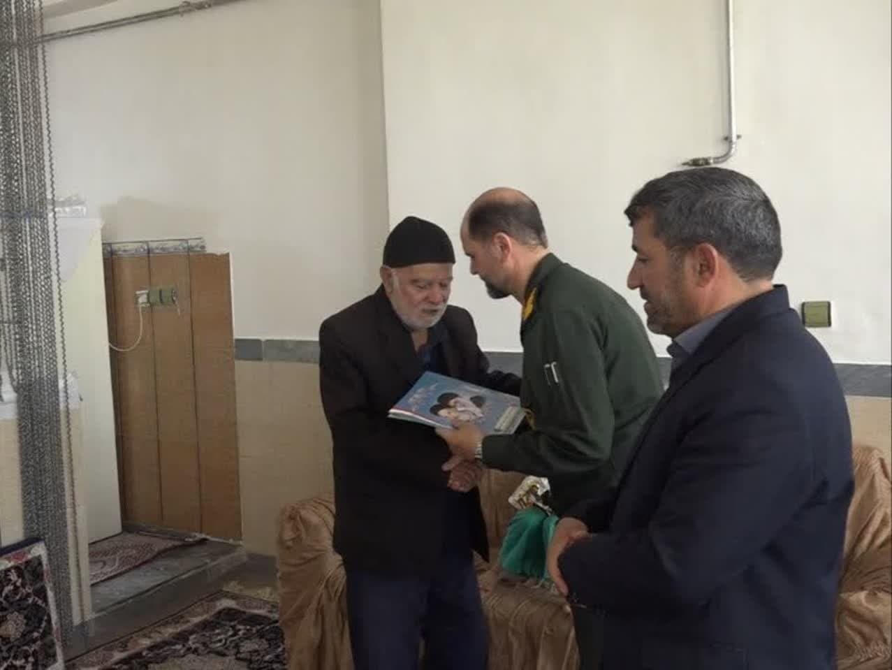 دیدار و تجلیل از جانباز دوران دفاع مقدس شهرستان تکاب