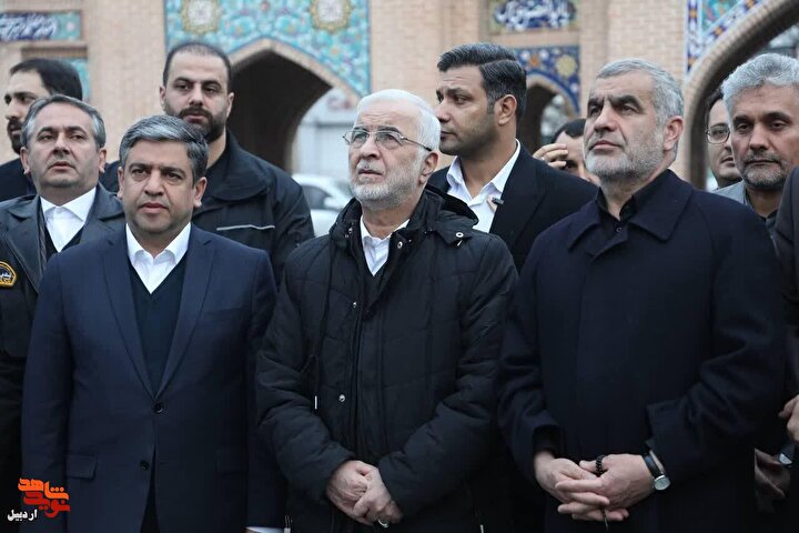 ادای احترام وزیر کشور به مقام شامخ شهدای استان اردبیل+ عکس