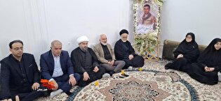 ادای احترام سخنگوی دولت و استاندار خوزستان به...