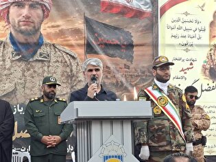 راه شهدا با ایستادگی در برابر استکبار و تبعیت...