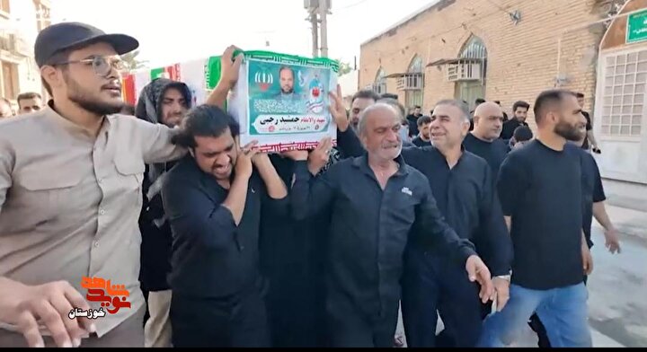 گزارش تصویری/ وداع و خاکسپاری مردم بندر امام خمینی (ره) با پیکر مطهر شهید...