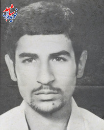 شهيد مهدي اوجي
متولد :1/6/1341
شهادت: 17/2/1361 شادگان
همانا خداوند دفاع مي کند از کساني که ايمان آورده اند . وصيت من به شما ايمان آوردن شماست تا مورد دفاع خداوند قرار بگيريد و ديگر اينکه کارهايمان را تماماً براي خدا و قرب او صورت بدهيم و هميشه در ياد مرگ باشيم .
