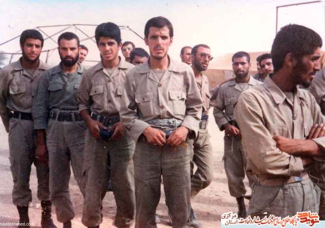 از چپ: شهید ناصر فیضی - جواد فضلعلی - شهید اصفر رجایی- مجتبی مختاری - شهید سید عباس سجادی - اصغر آقاخانی - همایون حاجعلی گیلی