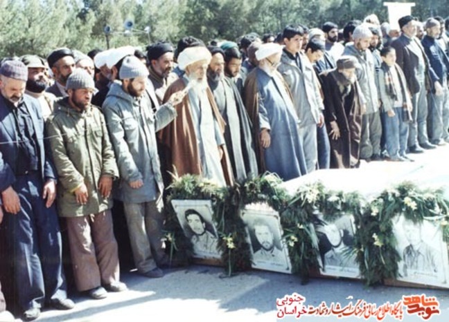 تصویری از تشییع پیکر شهید در شهرستان بیرجند