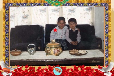 نفر سمت چپ شهید مهدی بهرامی
